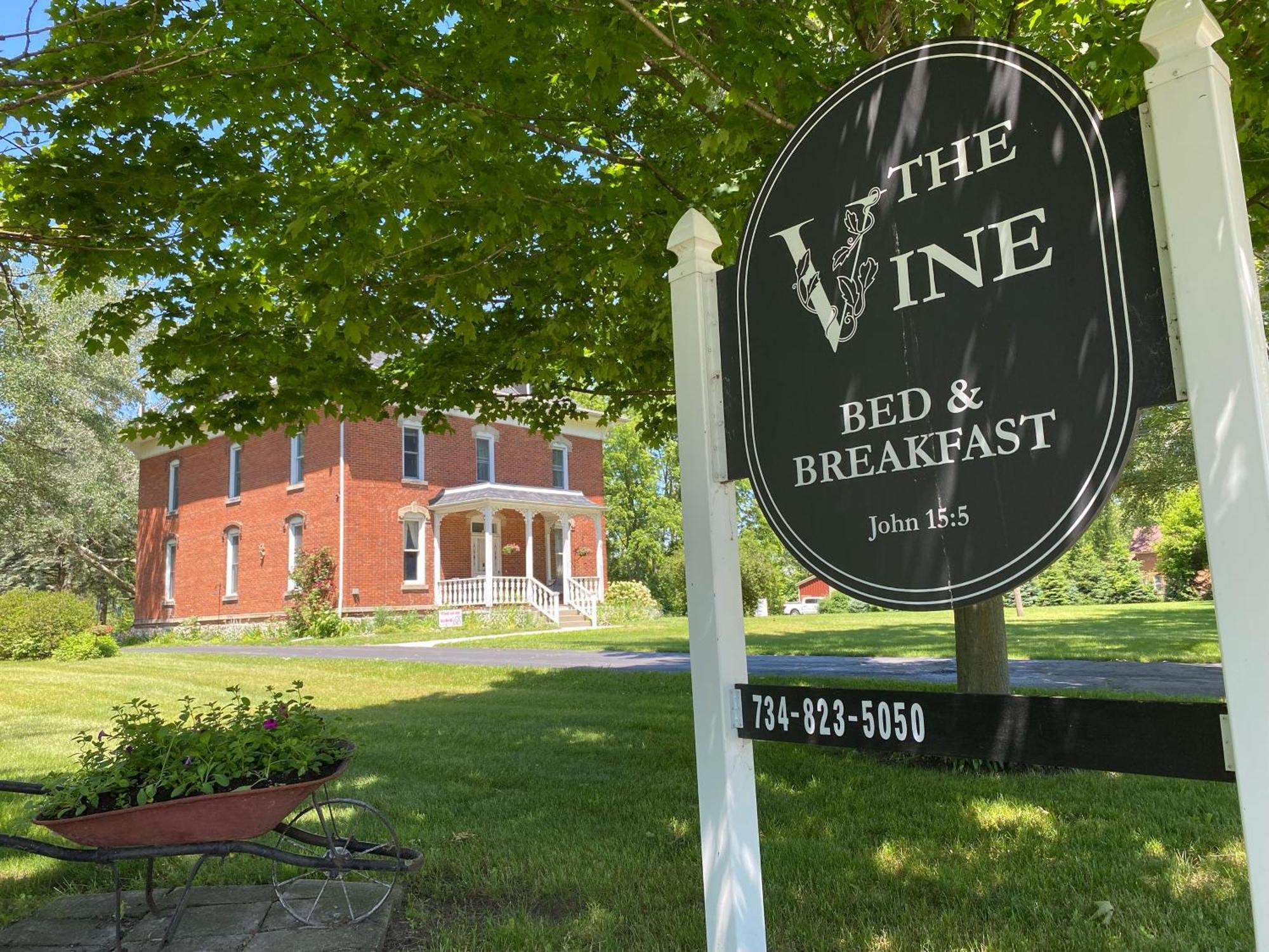 The Vine Bed & Breakfast, Llc Dundee Esterno foto